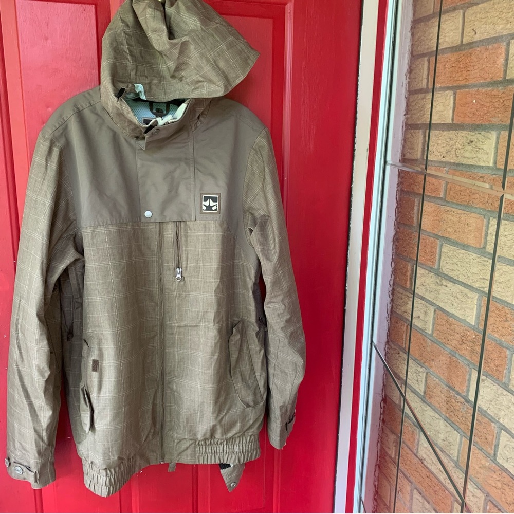Men’s Rome Manifest snowboard jacket. Size medium